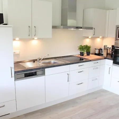 L3 - Lindenstrasse 1 - Feriendomizil Hollich Apartman
