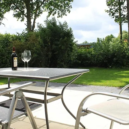 L3 - Lindenstrasse 1 - Feriendomizil Hollich *