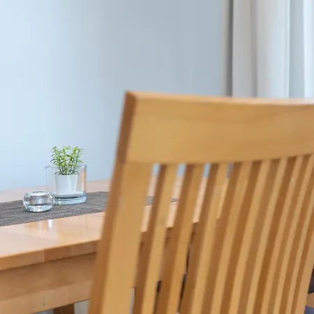 L3 - Lindenstrasse 1 - Feriendomizil Hollich *